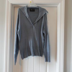 Sag Harbor small light blue longsleeve vneck sweater